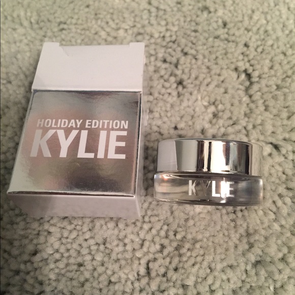Kylie Cosmetics Other - Creme eyeshadow